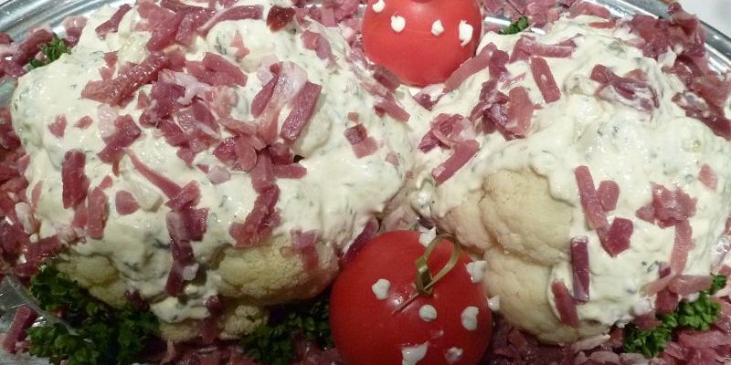 Blumenkohl mit Mayo-Schinken-Haube