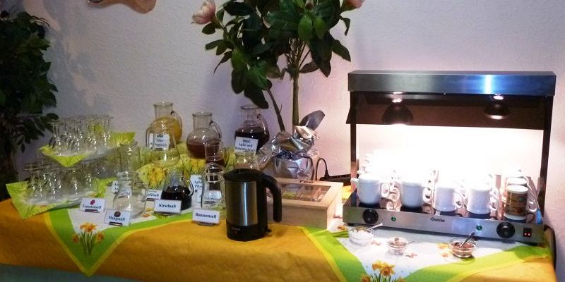 Frühstück W. John April 12 010.jpg