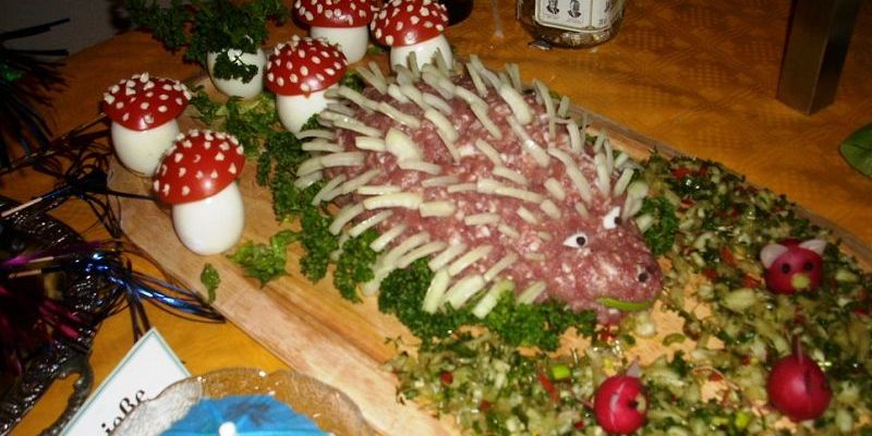 Mettigel mit Zwiebelstacheln